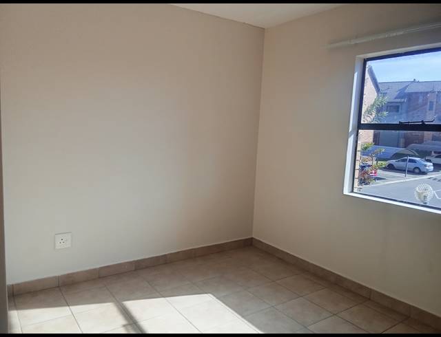 2 BEDROOM TOWNHOUSE FOR SALE IN KIBLER PARK